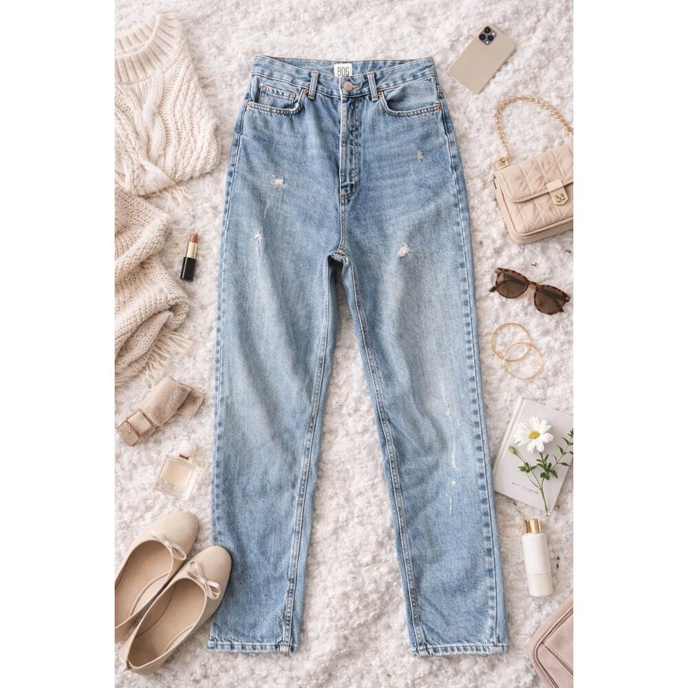 BDG Urban Outfitters Women's High Rise Distressed Mom Jeans Medium Blue Size 29